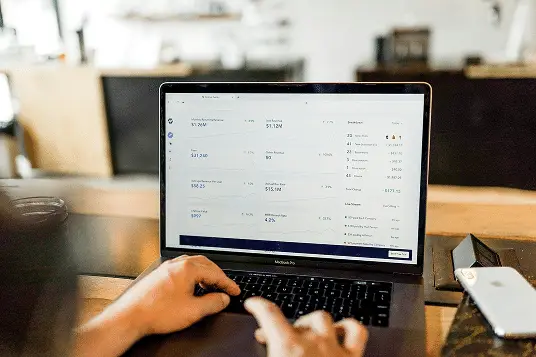 Tableau de bord indicateurs biodiversité pour entreprise